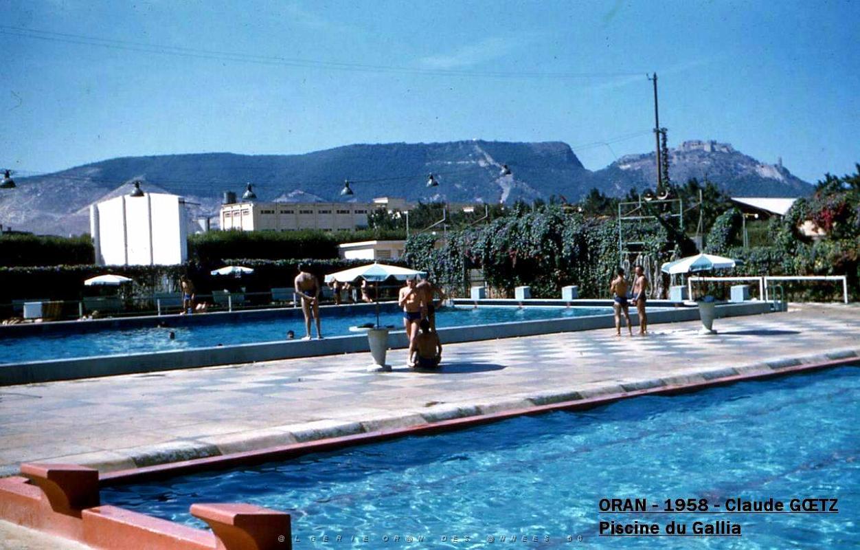 Oran - Piscine du Gallia - 1958.jpg